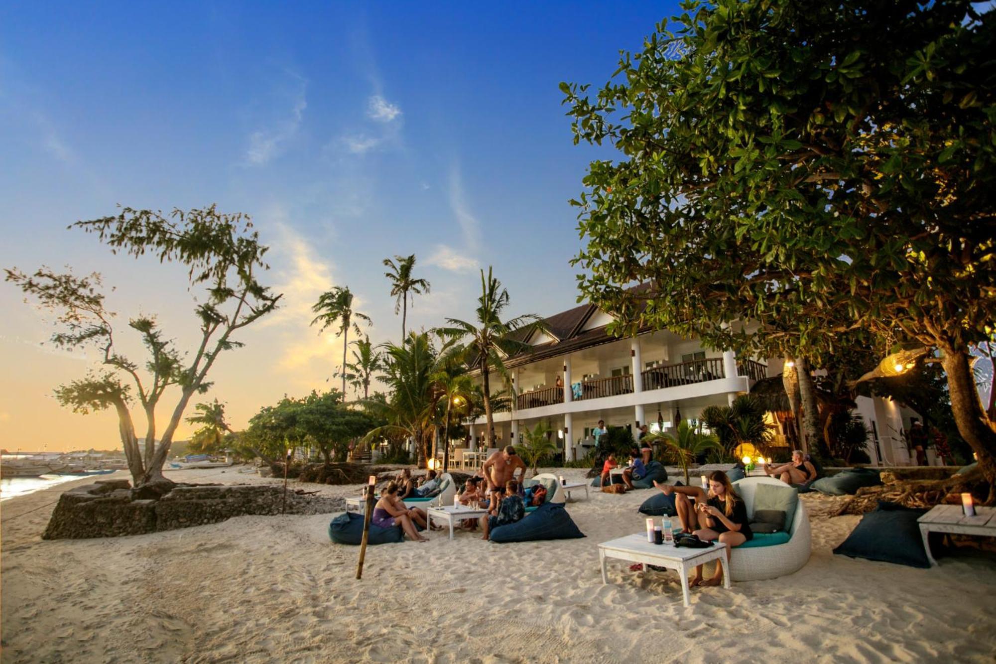 Ocean Vida Beach And Dive Resort Logon Exterior photo
