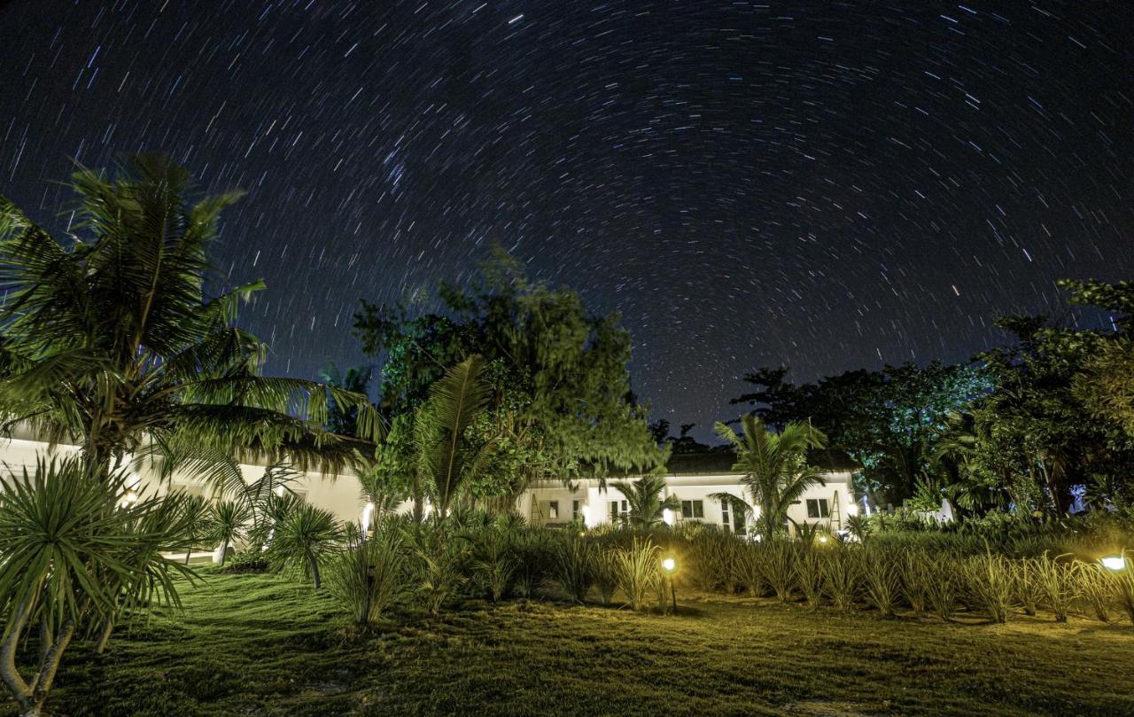 Ocean Vida Beach And Dive Resort Logon Exterior photo