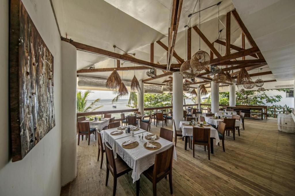 Ocean Vida Beach And Dive Resort Logon Exterior photo